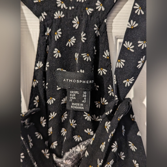 Poshmark Daisy Pinafore Romper - Picture 3 of 3